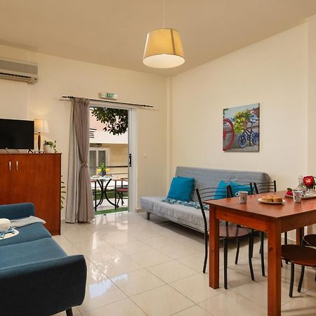 Evdokia Αpartments & Dimitra Village Agia Marina 외부 사진
