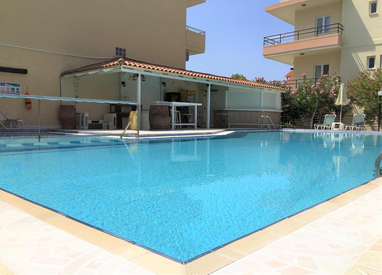 Evdokia Αpartments & Dimitra Village Agia Marina 외부 사진