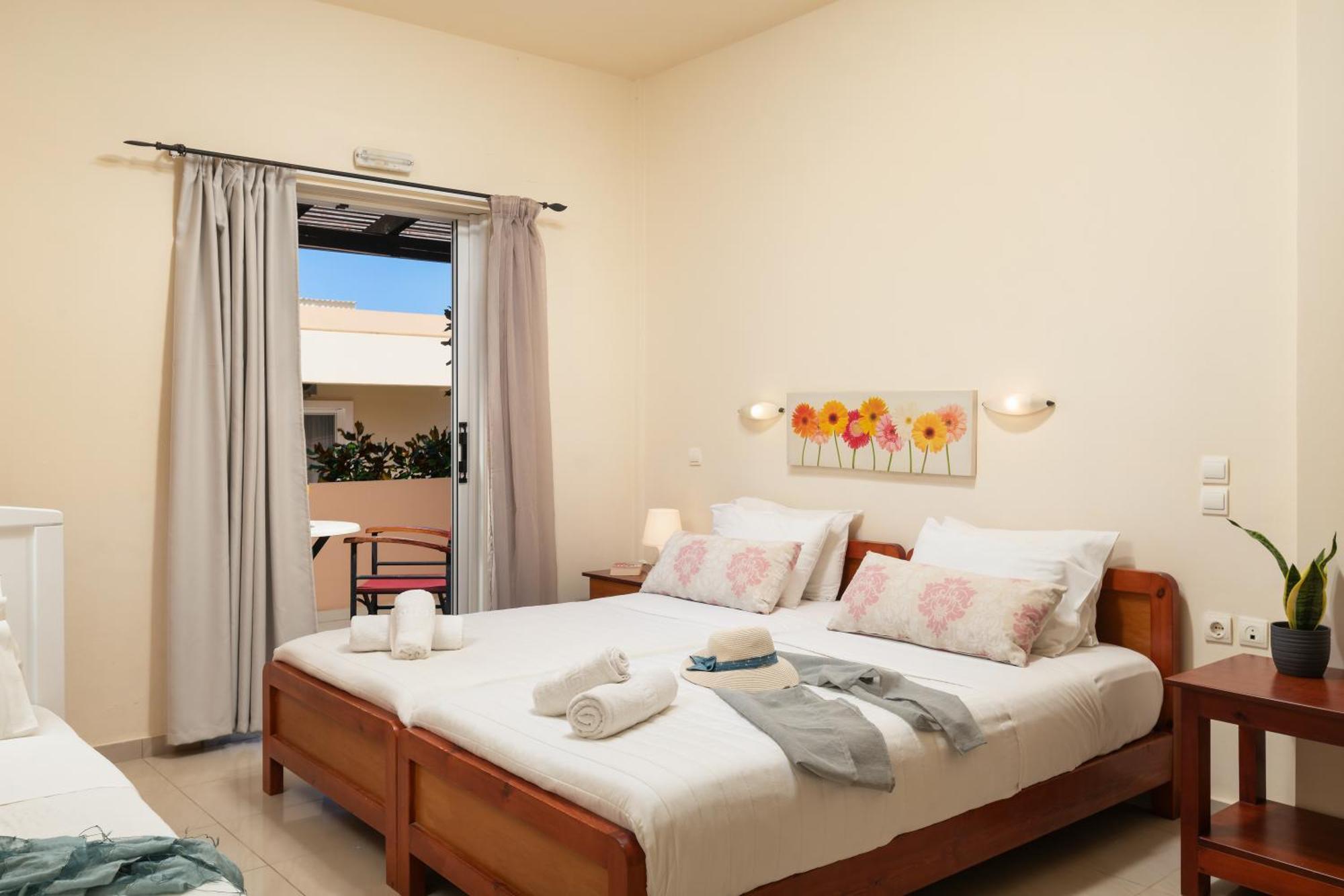 Evdokia Αpartments & Dimitra Village Agia Marina 외부 사진