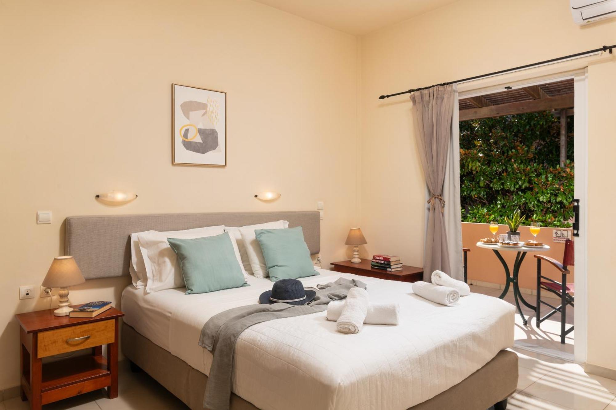 Evdokia Αpartments & Dimitra Village Agia Marina 외부 사진