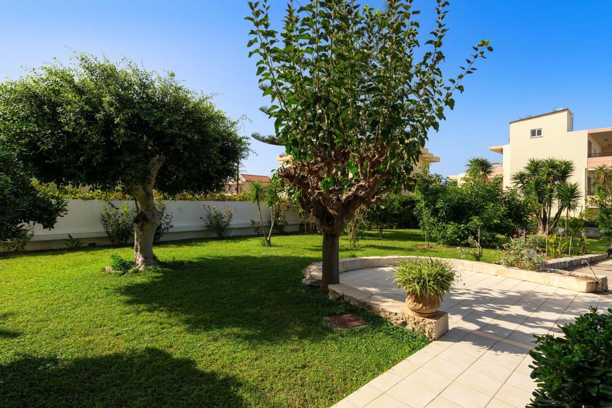 Evdokia Αpartments & Dimitra Village Agia Marina 외부 사진