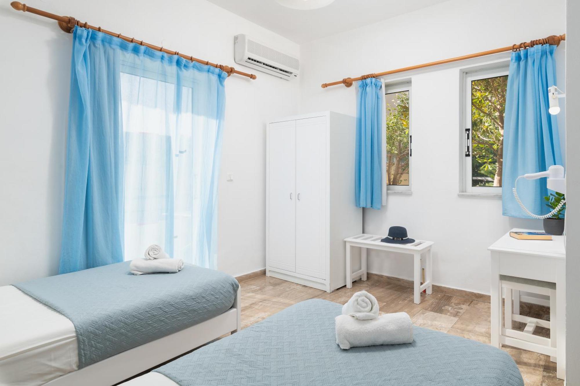 Evdokia Αpartments & Dimitra Village Agia Marina 외부 사진